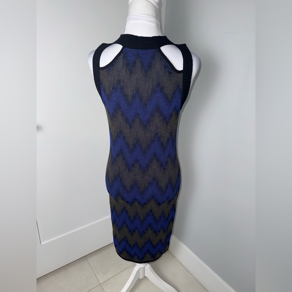 Missoni Chevron Bodycon Knit Dress in Navy and Black/Size 2 - Picture 6 of 10